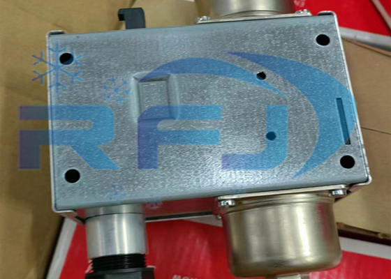 MP54 MP55 কম্প্রেসার জন্য তেল ডিফারেনশিয়াল চাপ সুইচ চাপ নিয়ন্ত্রক